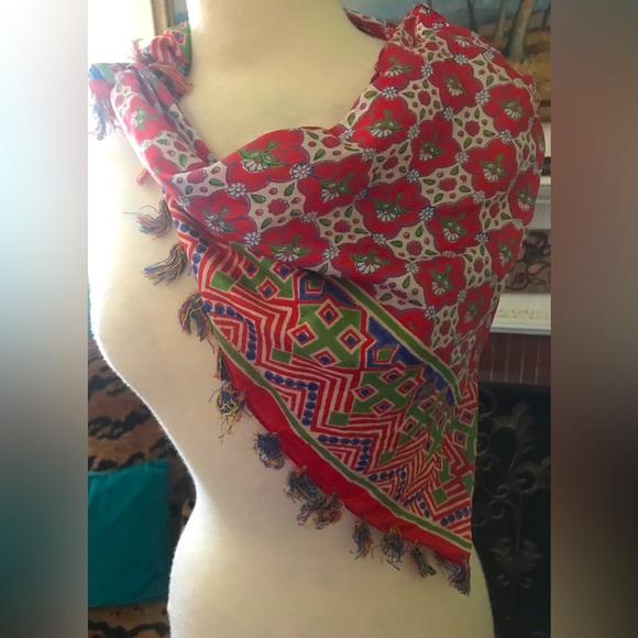 100% Silk, made in India, gorgeous Bobo scarf w/ tassels & fab geometric design - Picture 3 of 8